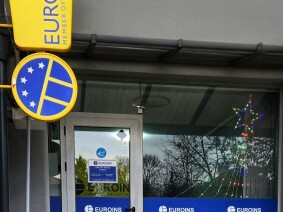 София, бул. "Възкресение", бл. 87,до вх. 12 партер