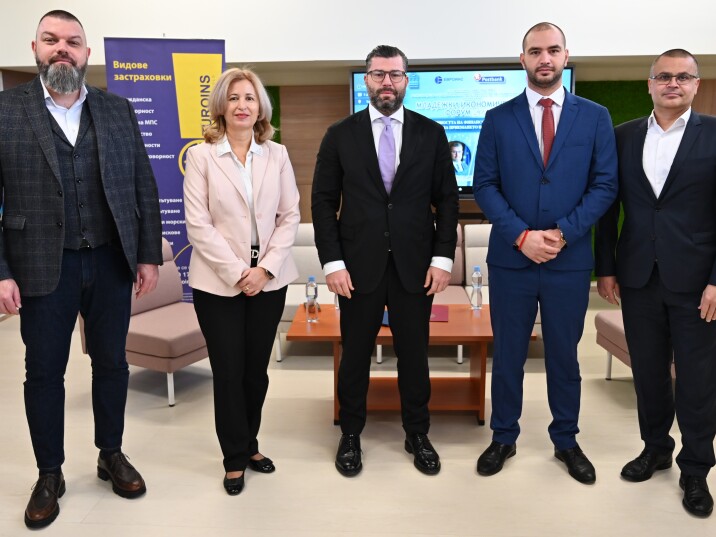 Александър Колев, член на УС на Евроинс бе специален гост  на 21-то издание на Младежки икономически форум