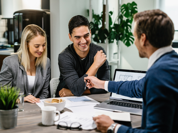 Кариера в застраховането: Как да започнеш и кои професии са най-търсени