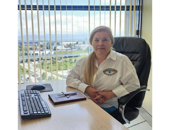 Лили Стоянова, Директор Продажби Вътрешни пазари пред "Телеграф": "Застраховката „Помощ при пътуване“ става все по-търсена."